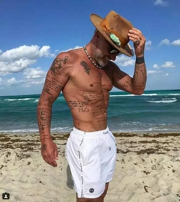 男男福利网站在线观看,在线观看的私密世界揭秘